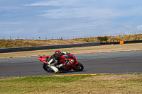 anglesey-no-limits-trackday;anglesey-photographs;anglesey-trackday-photographs;enduro-digital-images;event-digital-images;eventdigitalimages;no-limits-trackdays;peter-wileman-photography;racing-digital-images;trac-mon;trackday-digital-images;trackday-photos;ty-croes